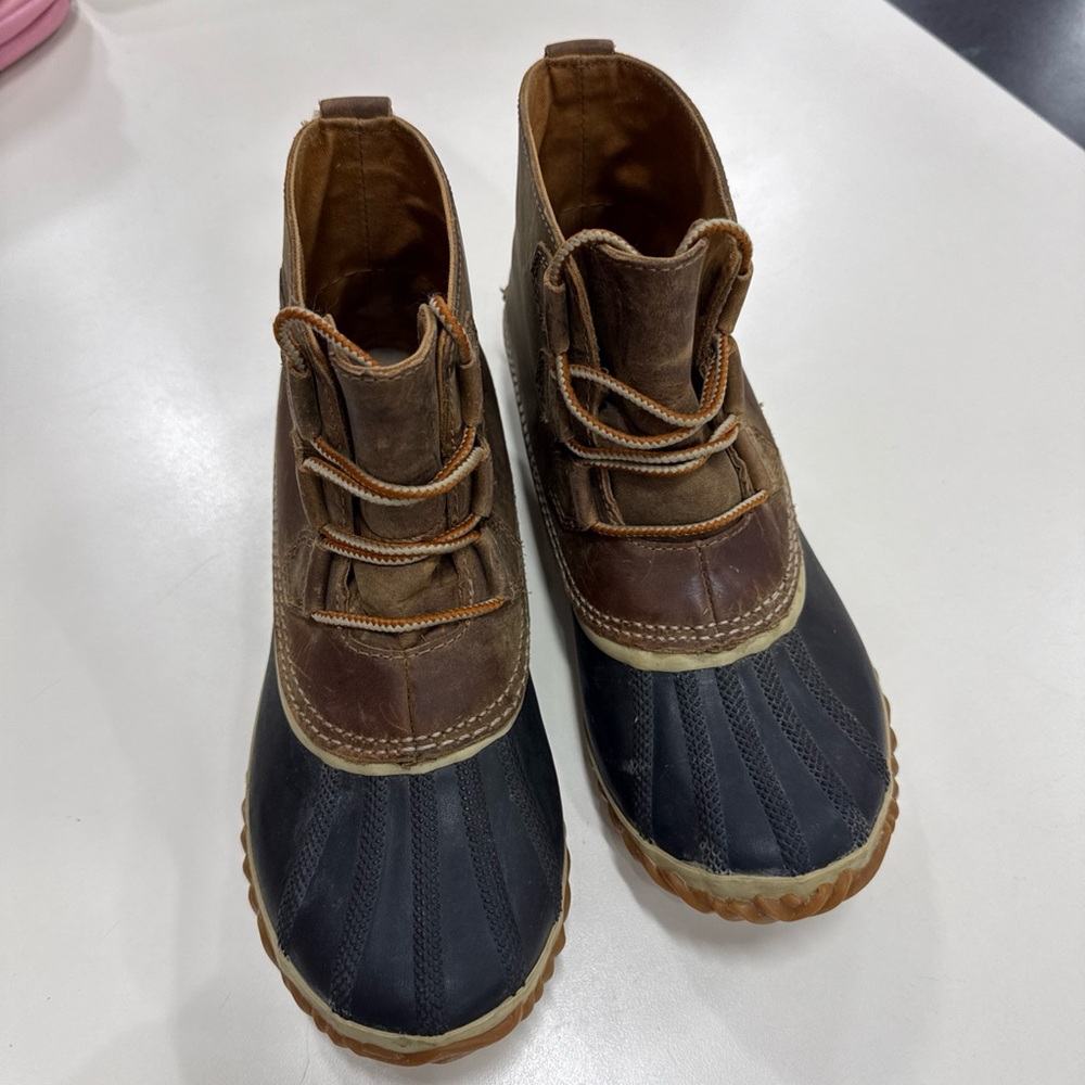 Sorel Boots Women's Size 9 Out N About  NL2133-286 Ankle Duck Waterproof Leather